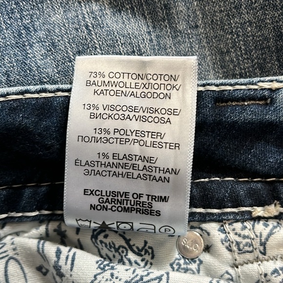 Silver Jeans Suki Fluid Mid Capri 27x22.5 - Picture 6 of 8